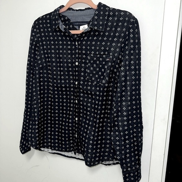 Tommy Hilfiger Button Down Shirt - Picture 3 of 5